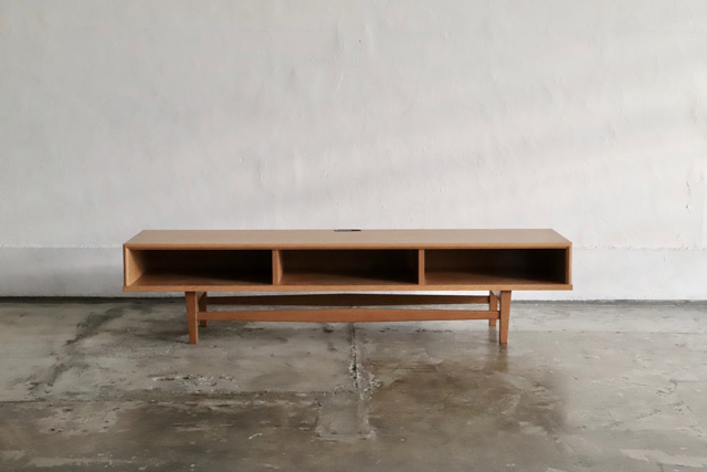 CONSOLE TABLE- 01